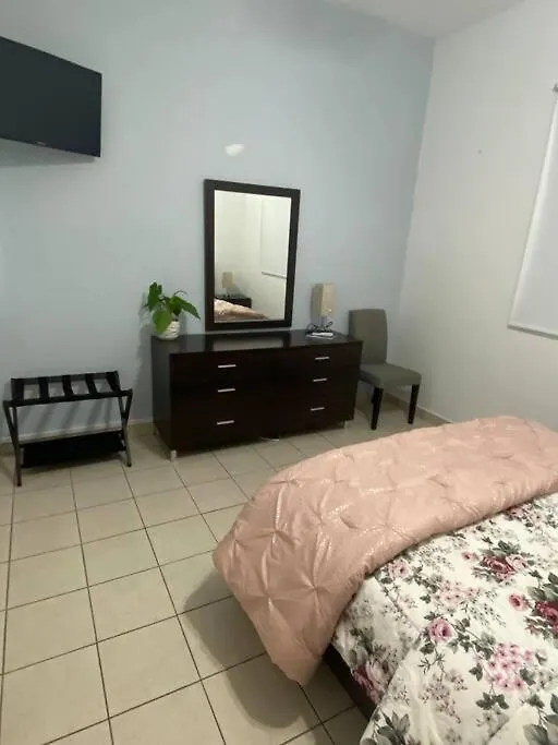 Fiesta Spot At La Placita 3 Bedroom And 2 Bathrooms San Juan